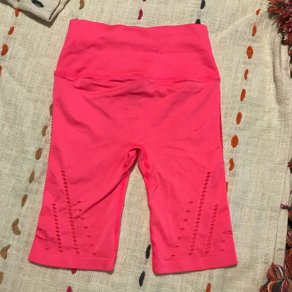 NWOT Victoria Sport Bike Short